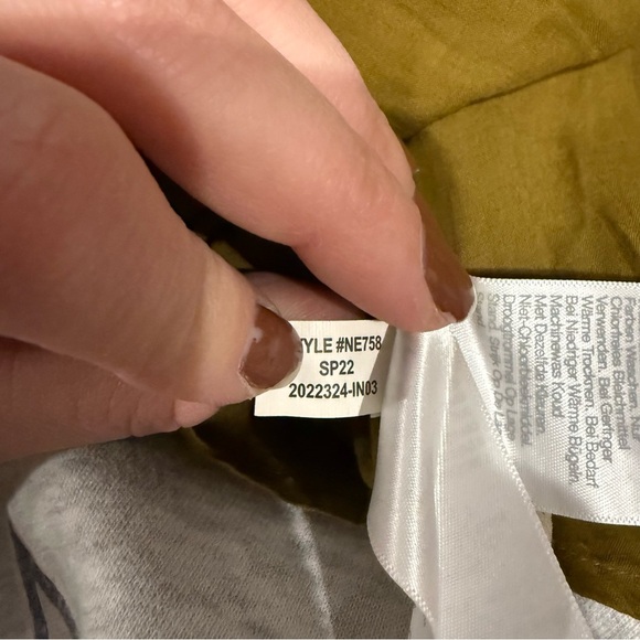 Madewell Ruffle-Sleeve Tiered Midi Dress in Daisy Stitch Floral Brown Midi Dress - Picture 9 of 11